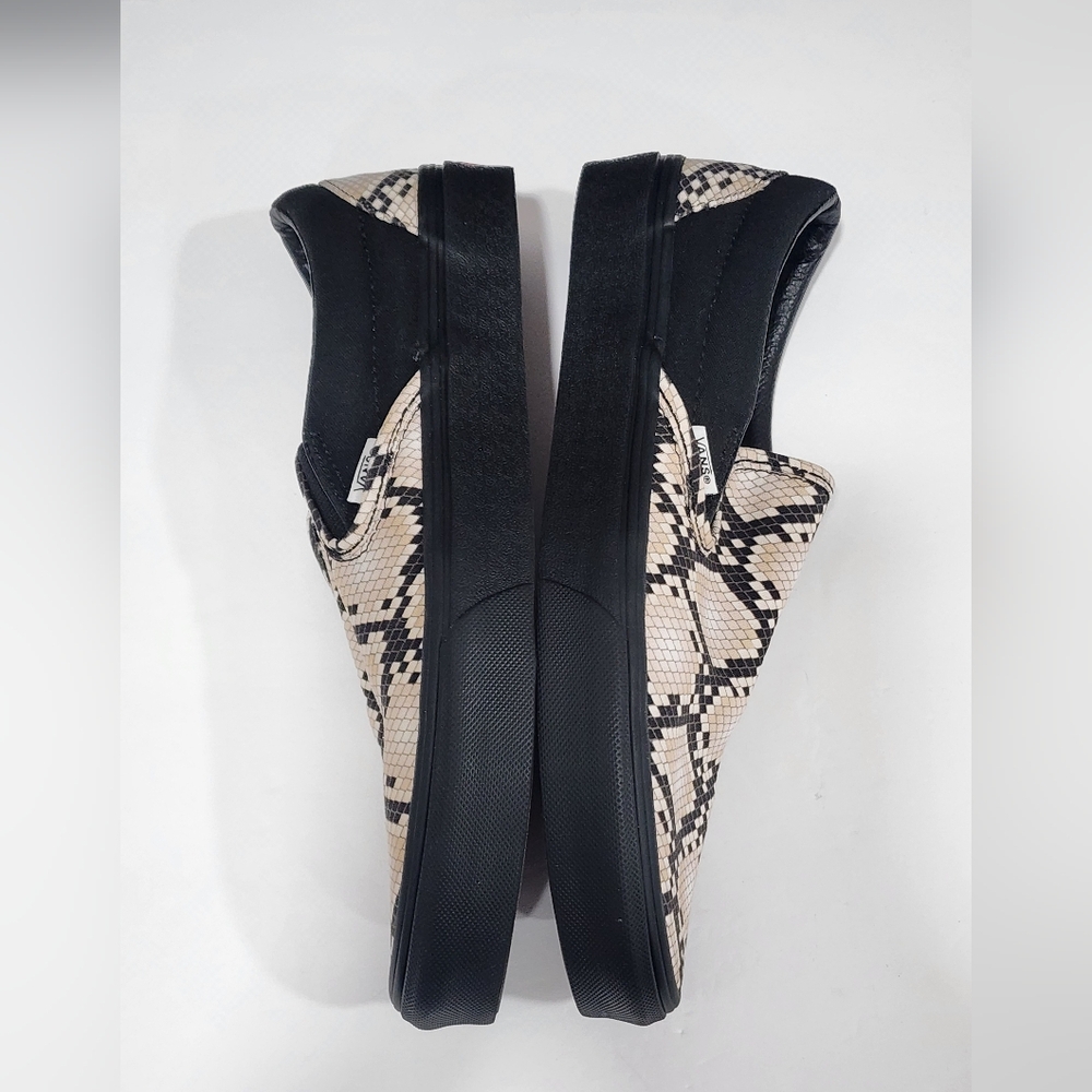 Vans Black and Cream Slip-On Sneakers - Picture 8 of 16